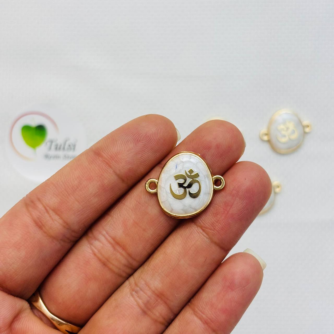 Rakhi Charm (K)