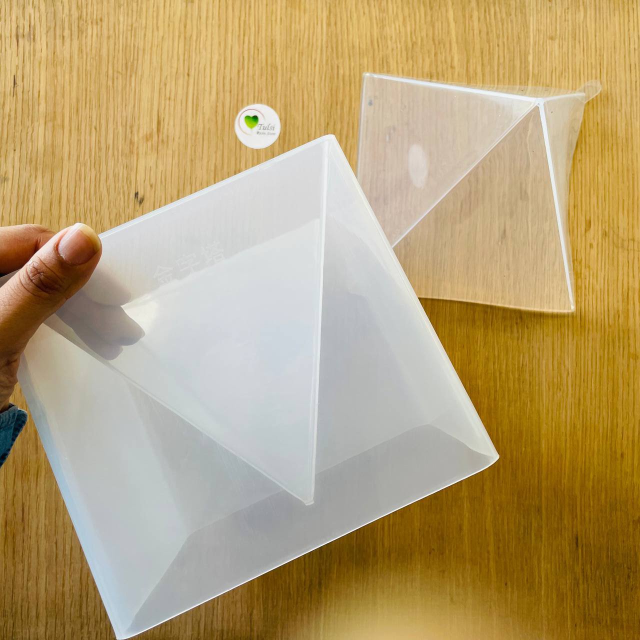 6" Pyramid Mould