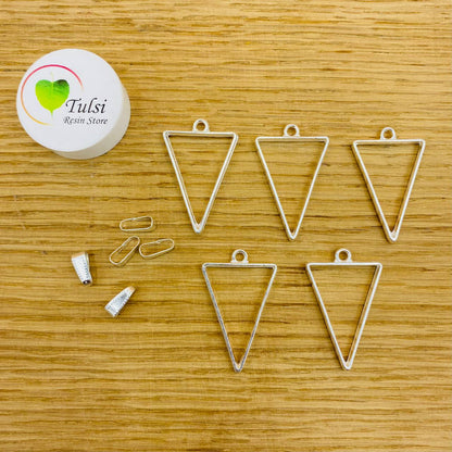 Triangle Bazels With Clasp (5 Pc)