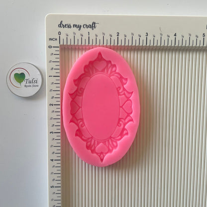Pink Oval Frame Mould (B)