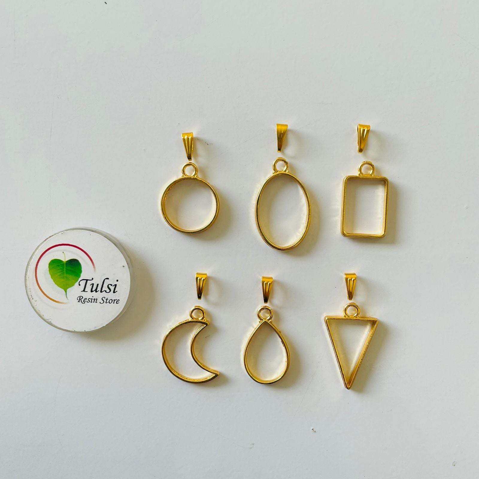 Small Bazels With Clasp - Gold - Tulsi Resin Store