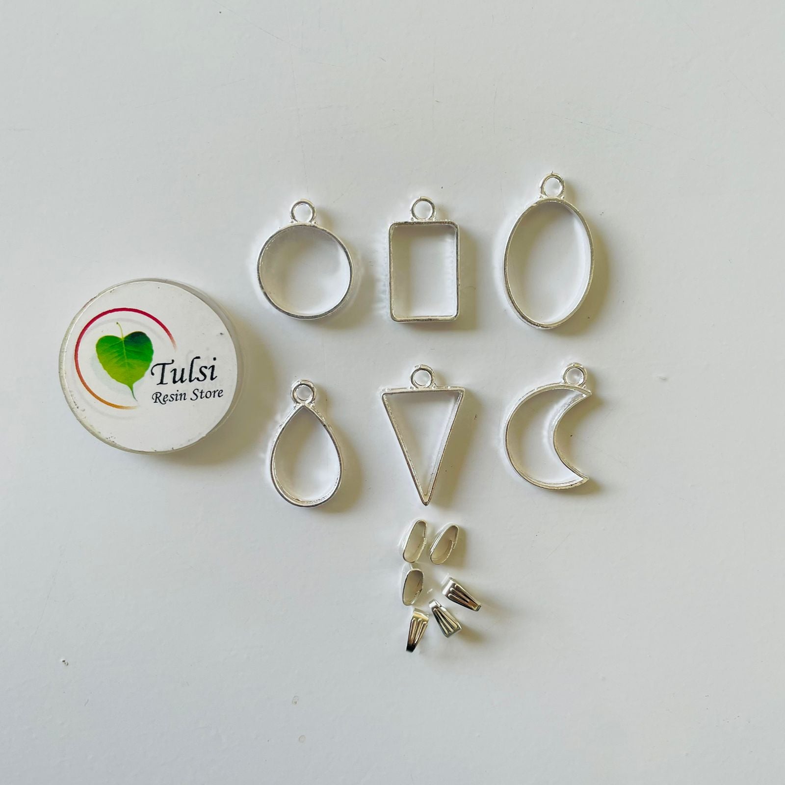 Small Bazels With Clasp - Silver - Tulsi Resin Store