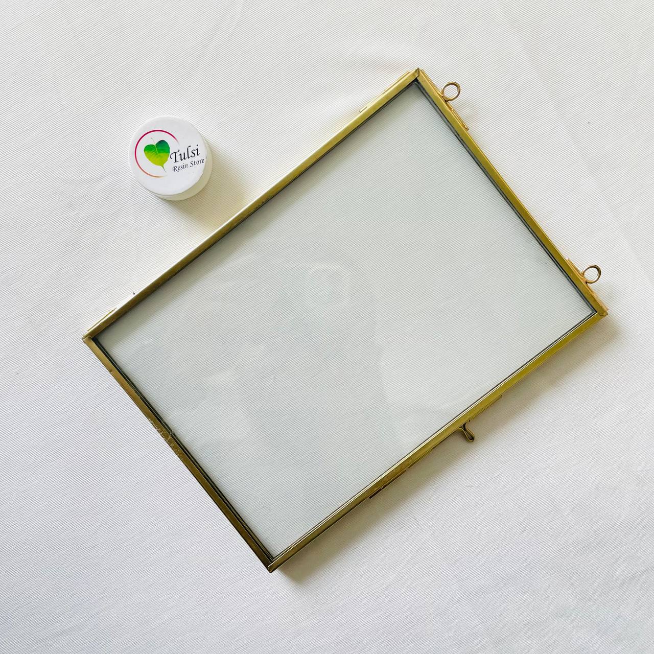7*5 Vintage Metal Frame Tulsi Resin Store