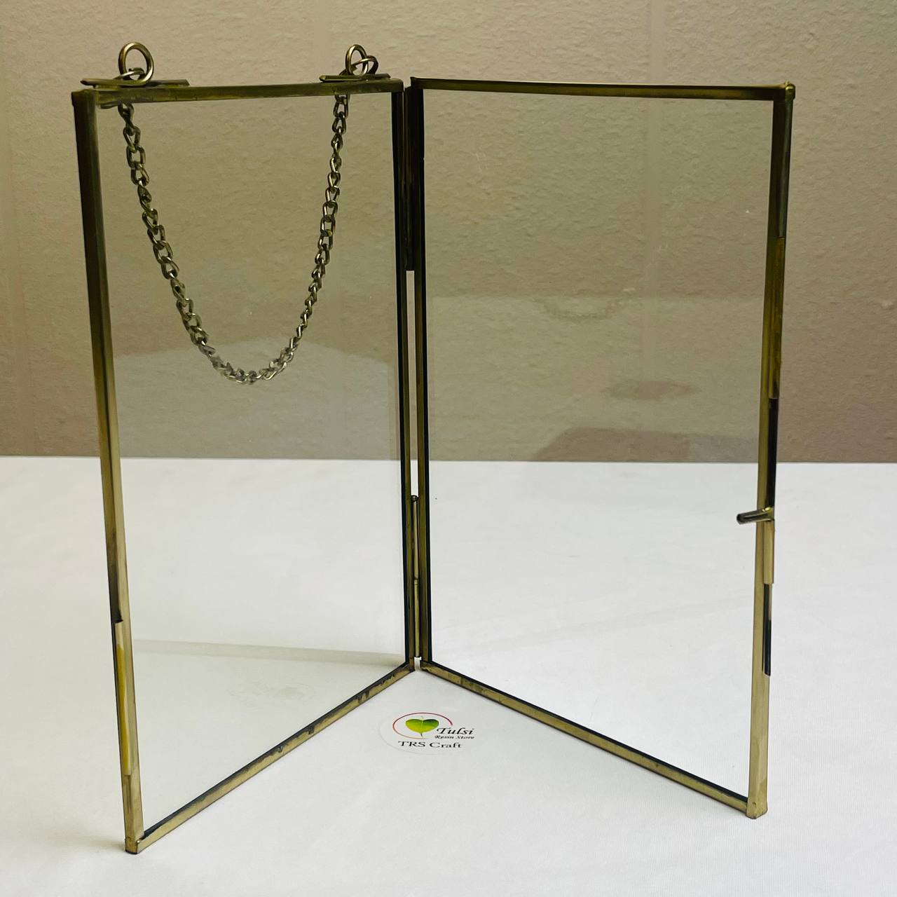 7*5 Vintage Metal Frame Tulsi Resin Store