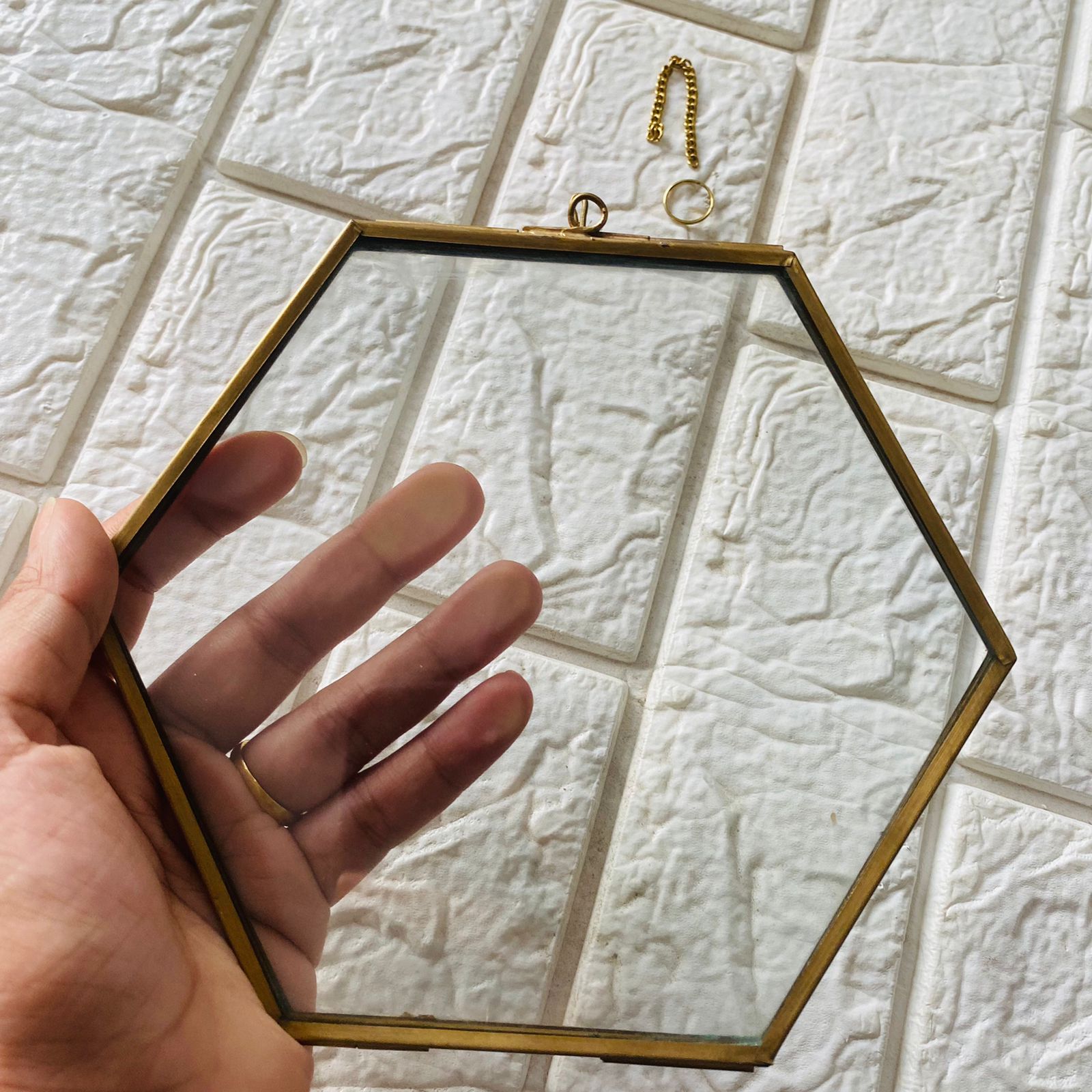 6" Hexagon Vintage Metal Frame