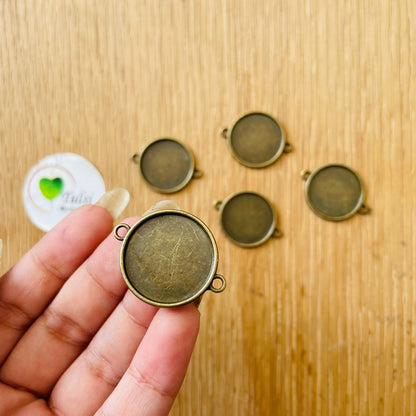 Antique Bazel With 2 Hook (A) Tulsi Resin Store