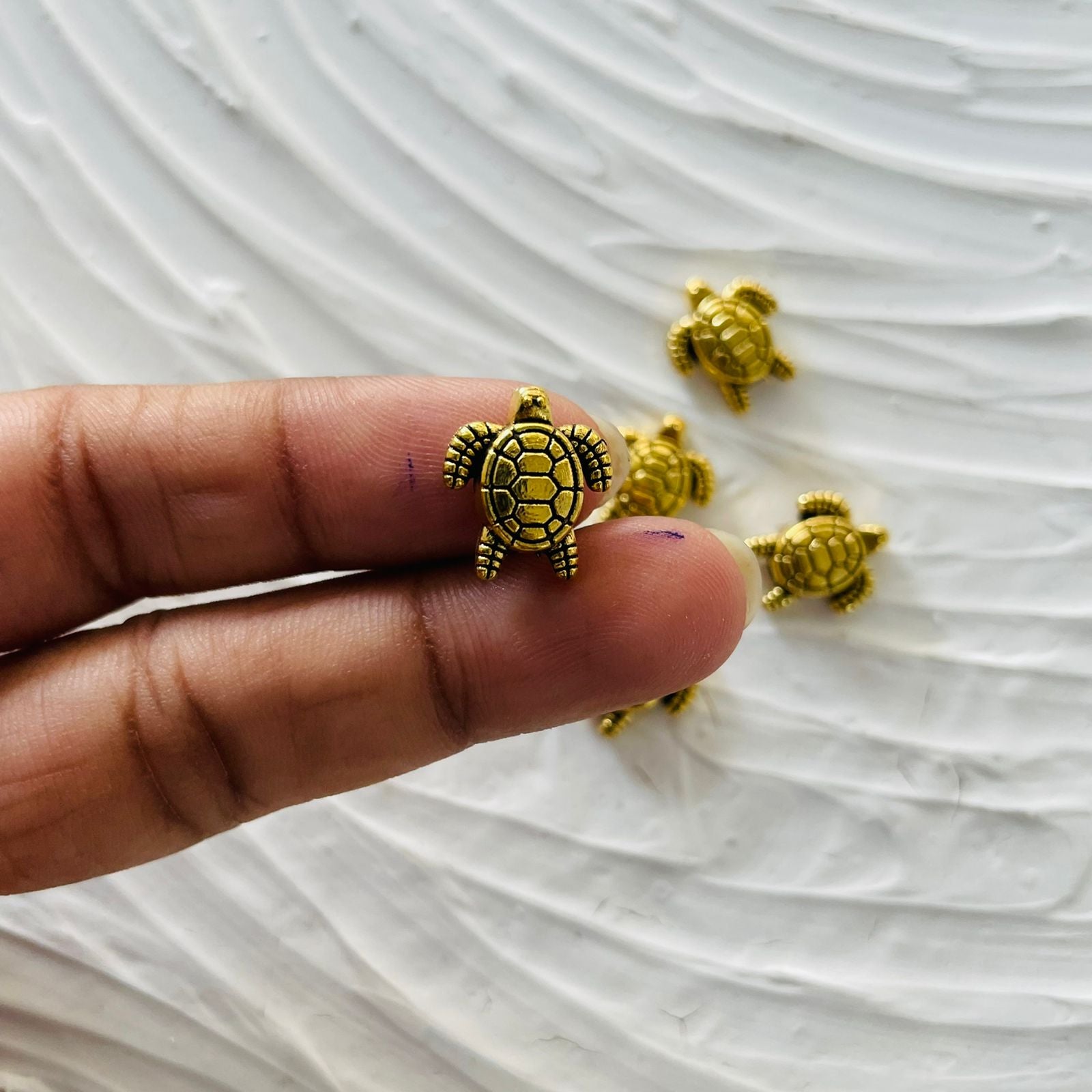 Antique Charm - Turtle (A) (5pc) - - Tulsi Resin Store