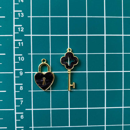 Key & Lock Charm Black (1) Tulsi Resin Store