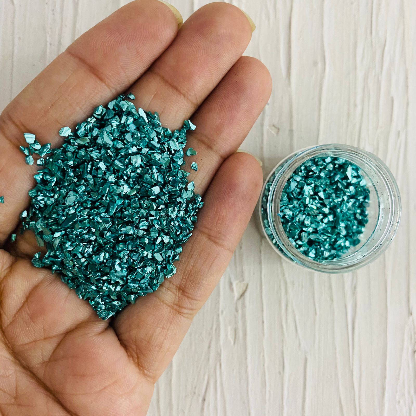 Sea green Granules tulsiresin