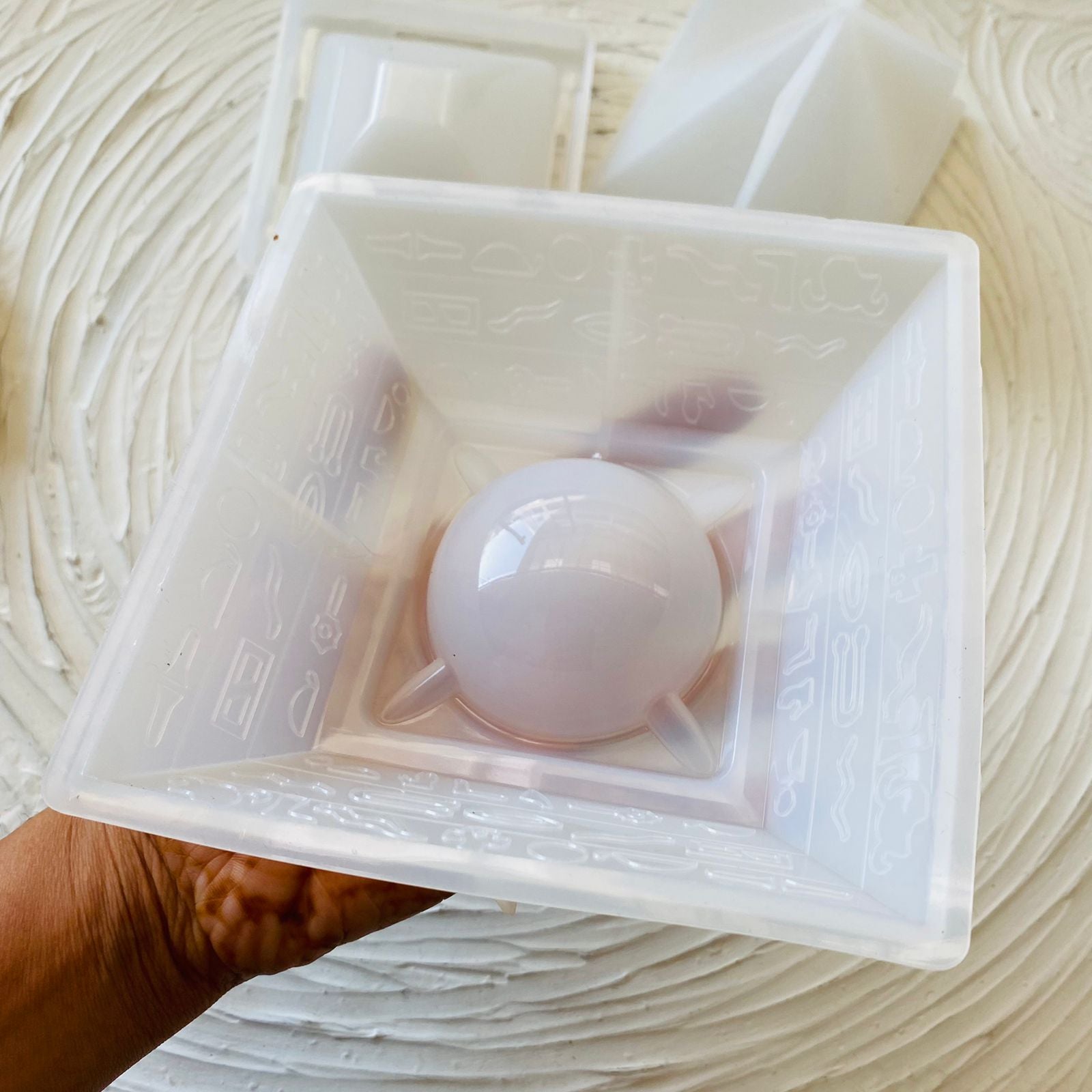 Pyramid Ash Tray Silicon Mould Tulsi Resin Store